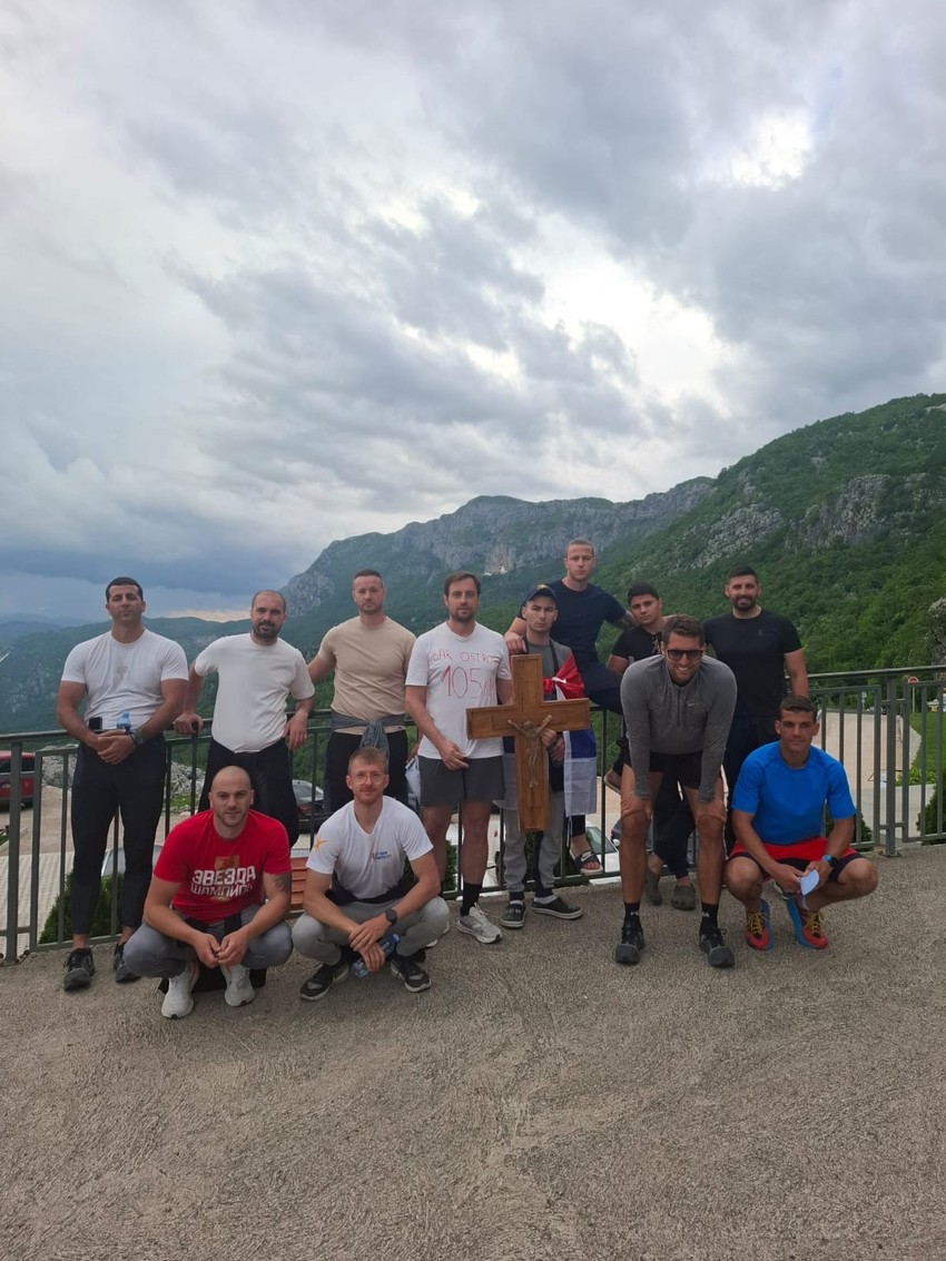 Hodočasnici na putu ka Ostrogu