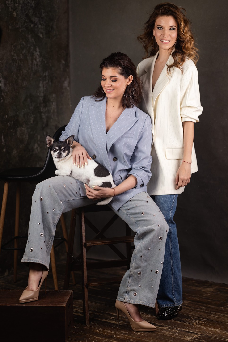 Veres Mónika Nika és barátnője, Horváth Mónika