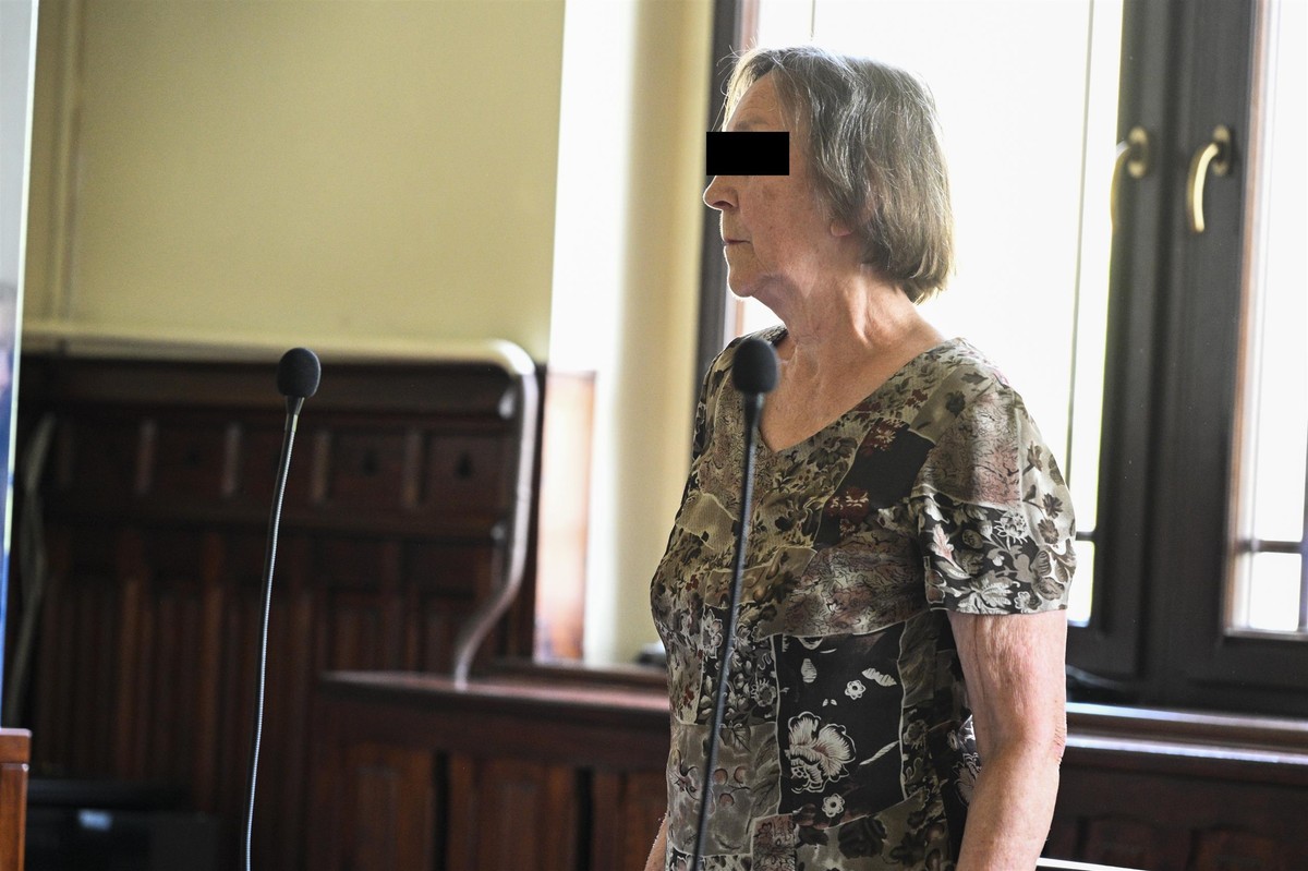 Wyrok dla 84-letniej radczyni prawnej za podpalenia wiat śmietnikowych we Wrocławiu