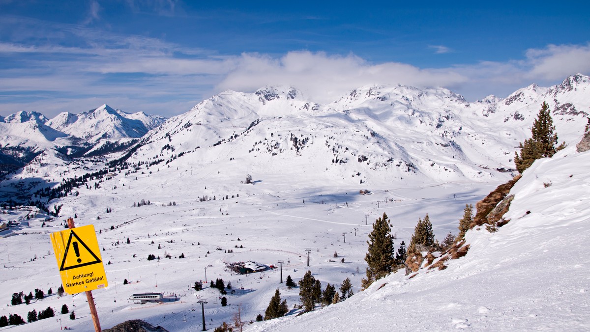 Austria. Lawina śnieżna w górach. Są ofiary