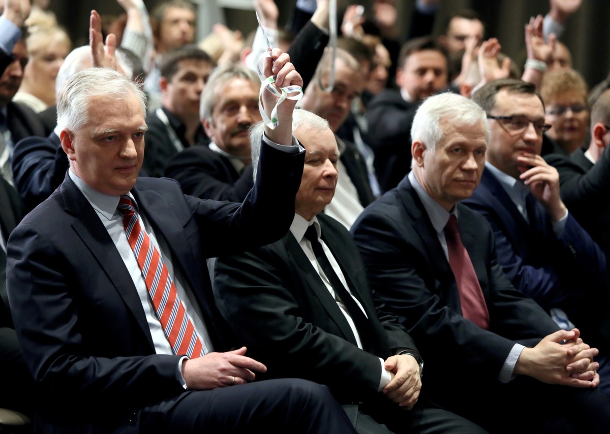Od lewej: Jarosław Gowin, Jarosław Kaczyński, Marek Jurek i Zbigniew Ziobro, podczas I Kongresu Polski Razem Zjednoczonej Prawicy