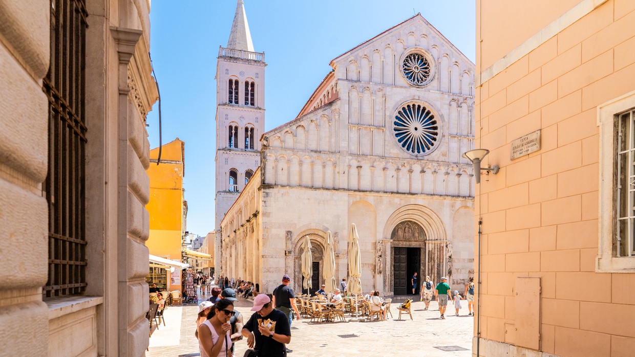 Chorvátsky Zadar sa rozhodol zatočiť s turistami. (ilustračné foto)