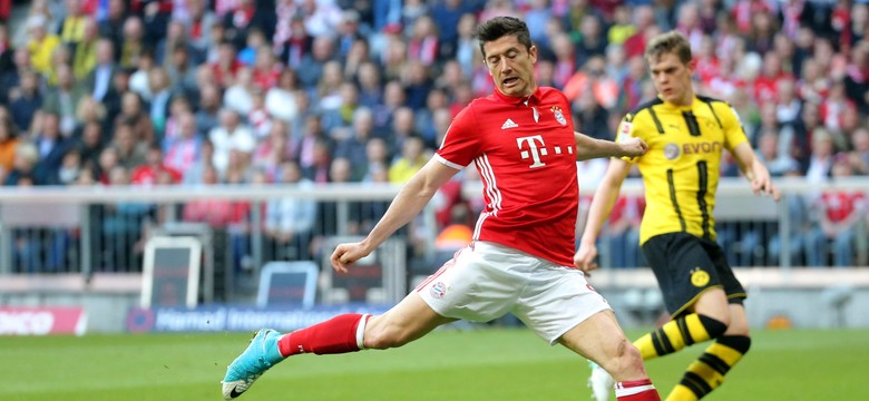 Liga niemiecka: Lewandowski z dwoma golami i siniakiem. Będzie gotowy na Real. WIDEO