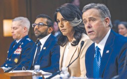 Ekipa Trumpa tłucze porcelanę