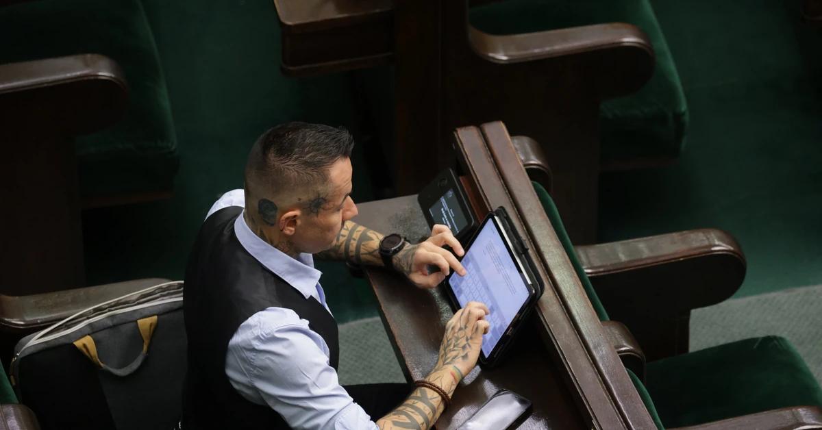 Poseł wstrząśnięty linczem na nauczycielkę z Kielna. Proponuje rewolucyjne zmiany zmiany
