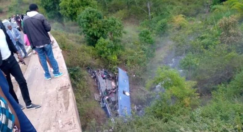 21 dead after bus crashes 40 meters  into Nithi River