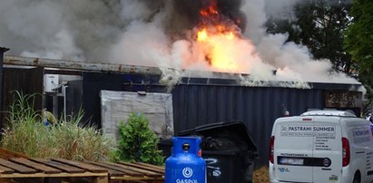 Pożar baru w centrum Leszna. Lokal zmienił się w pochodnię