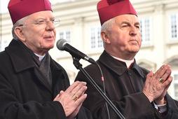 Metropolita krakowski abp Marek Jędraszewski i bp Jan Szkodoń.