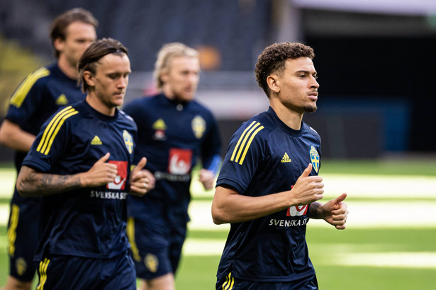 Piłkarze reprezentacji Szwecji podczas treningu przed mistrzostwami Europy