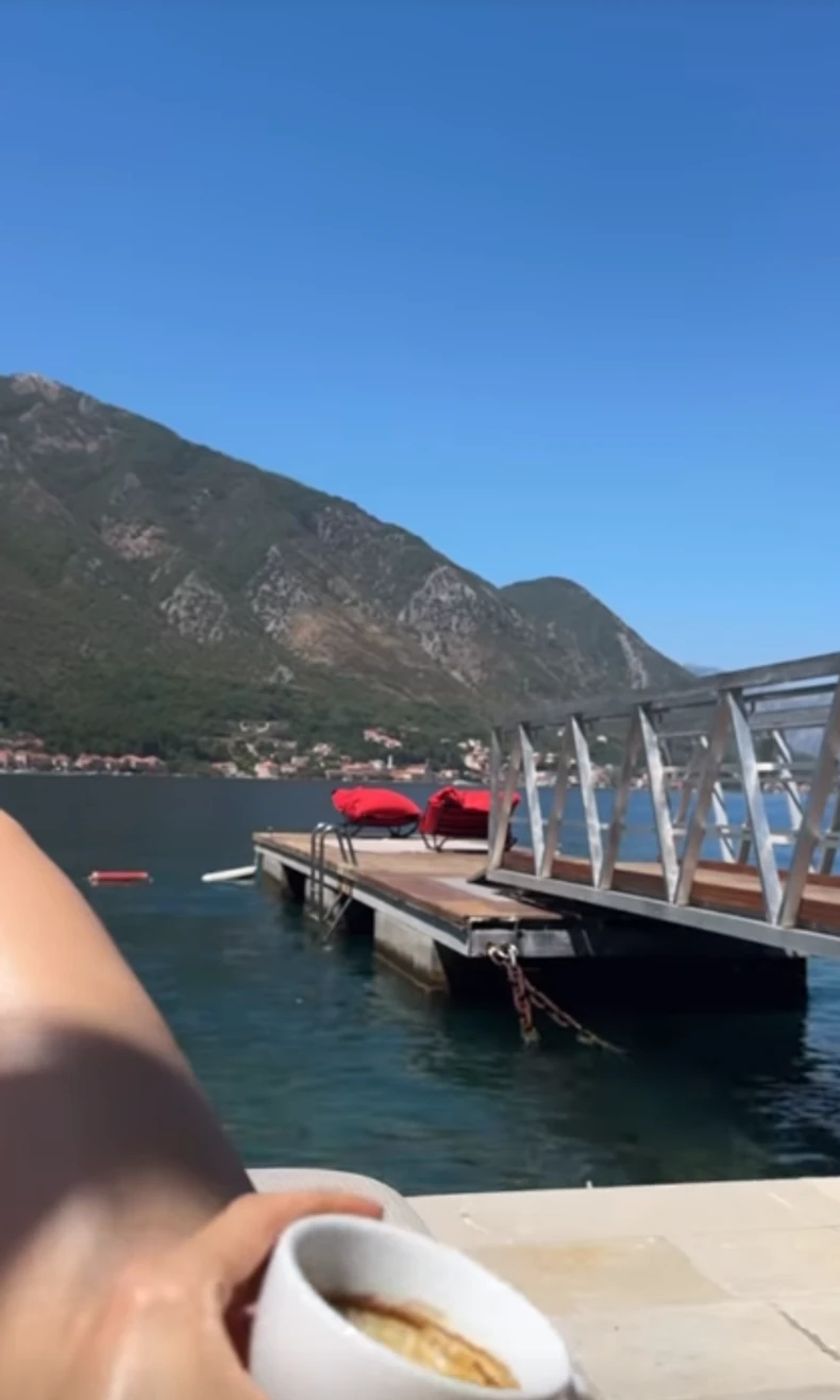 Milica Pavlović uživa na moru