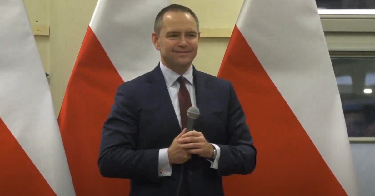 Wulgarne okrzyki na spotkaniu z Karolem Nawrockim. Kandydat PiS tylko się uśmiechał