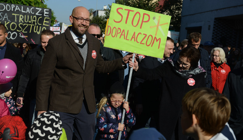 Jakub Rutnicki na młodzieżowym marszu przeciwko dopalaczom w 2015 r.