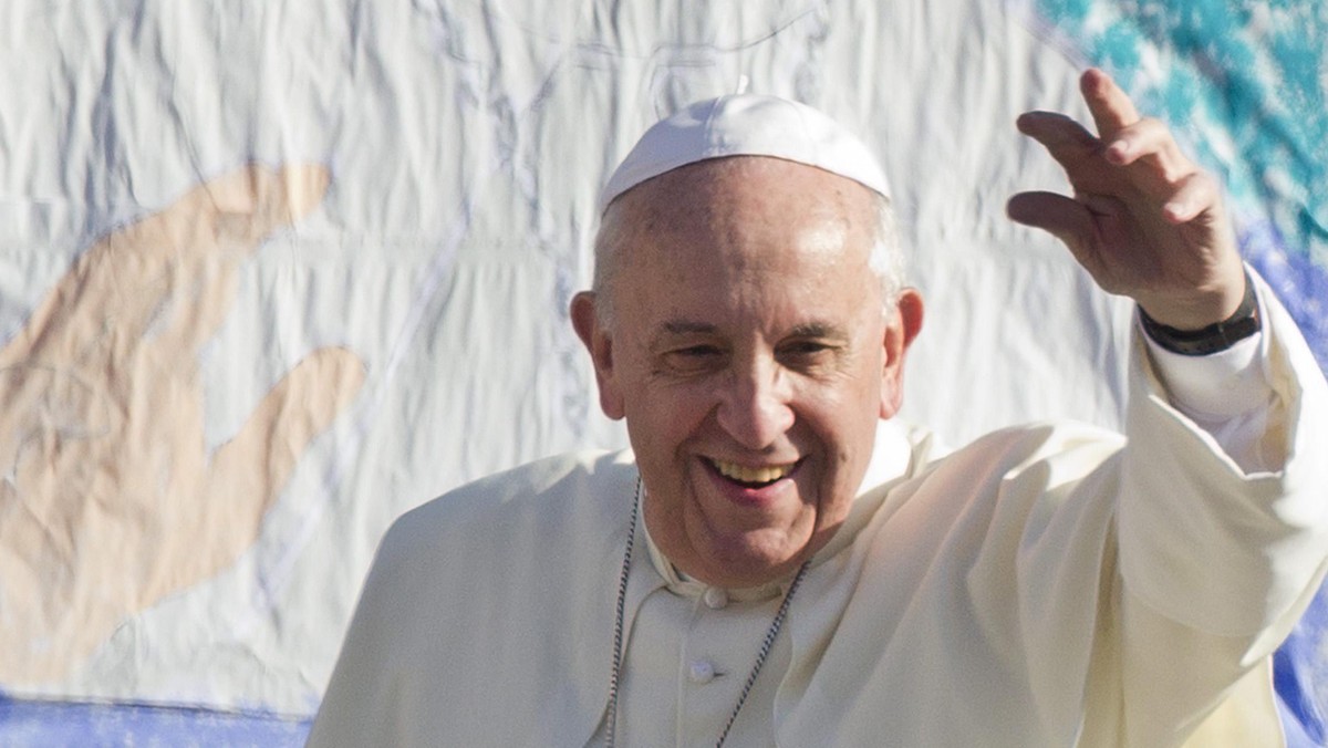 Przywódca Autonomii Palestyńskiej Mahmud Abbas zaprosił papieża Franciszka do Ziemi Świętej. Podczas czwartkowej audiencji w Watykanie Abbas wyraził nadzieję, że otrzymanym od papieża piórem podpisze układ z Izraelem. - Szybko, szybko - zachęcił go Franciszek.