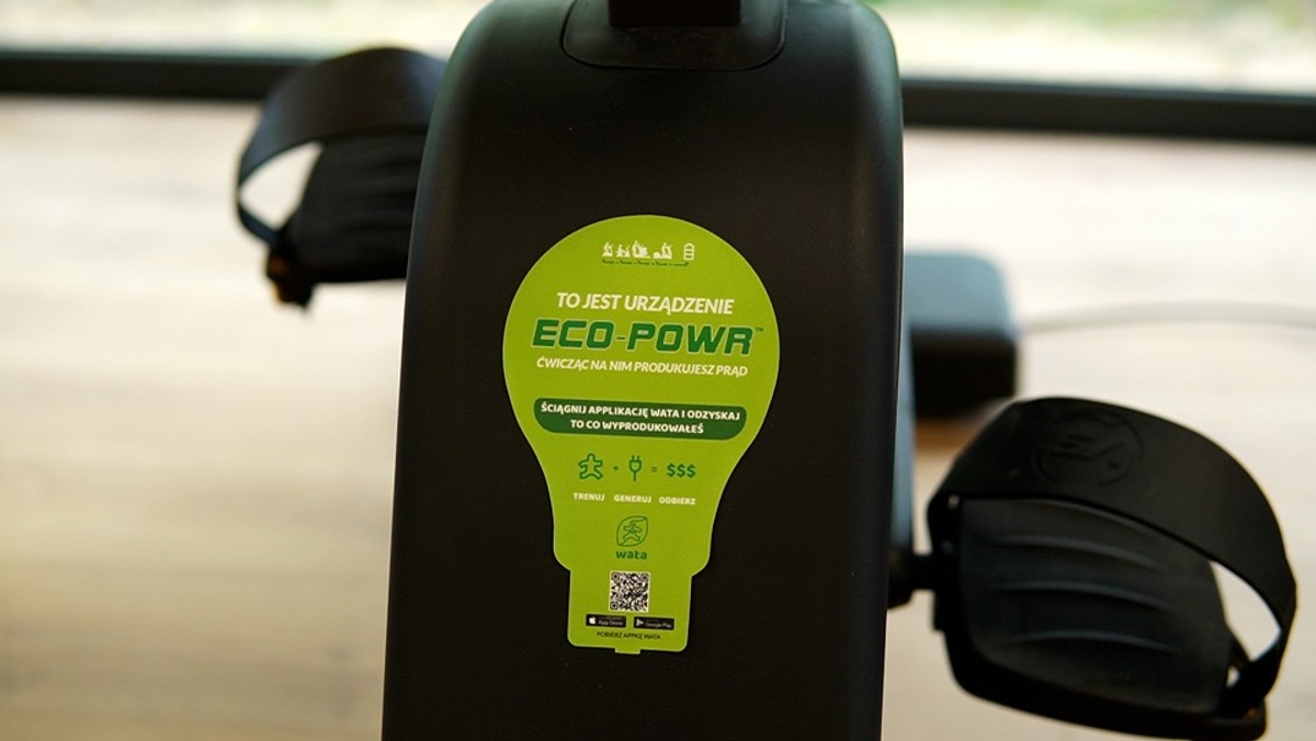 <strong>Godzina treningu na bieżni czy rowerku linii ECO-POWR™ generuje średnio nawet do 150 wat energii elektrycznej, która może zasilić np. małą lodówkę lub laptopa. Kilka urządzeń, na których użytkownicy intensywnie trenują 5 godzin dziennie, zaspokoi sporą część zapotrzebowania klubu na energię, a wyciskający „siódme poty” klubowicze otrzymają nagrody za wytworzone kilowatogodziny.</strong> 