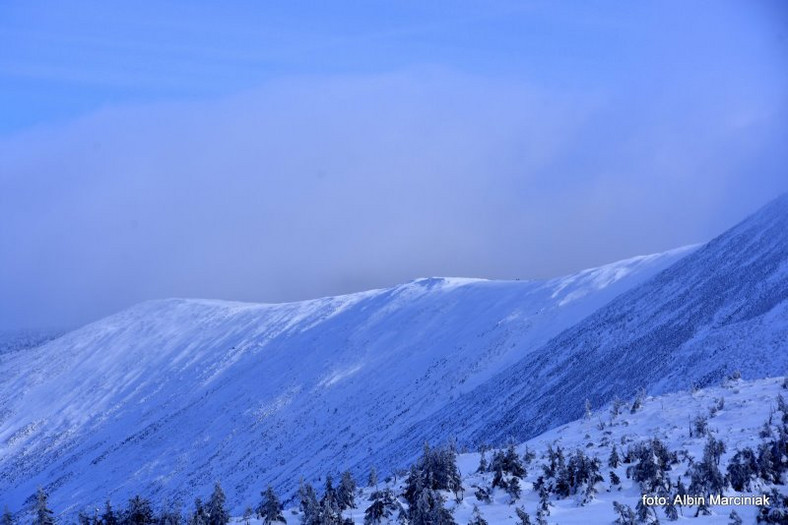  Czarny Grzbiet, którym wiedzie szlak ze Śnieżki na przełęcz Okraj