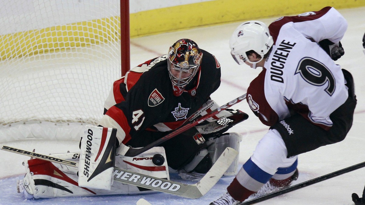 Sidney Crosby jeszcze nie wrócił do meczowego składu Pittsburgh Penguins, ale nie przeszkadza to Pingwinom odnosić efektowne wygrane. Ekipa z Pensylwanii pokonała 6:3 Colorado Avalanche, a spotkanie obfitowało w piękne bramki.