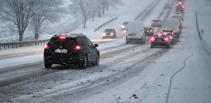 Potężny atak zimy w Polsce. Fatalna sytuacja na drogach. ZDJĘCIA