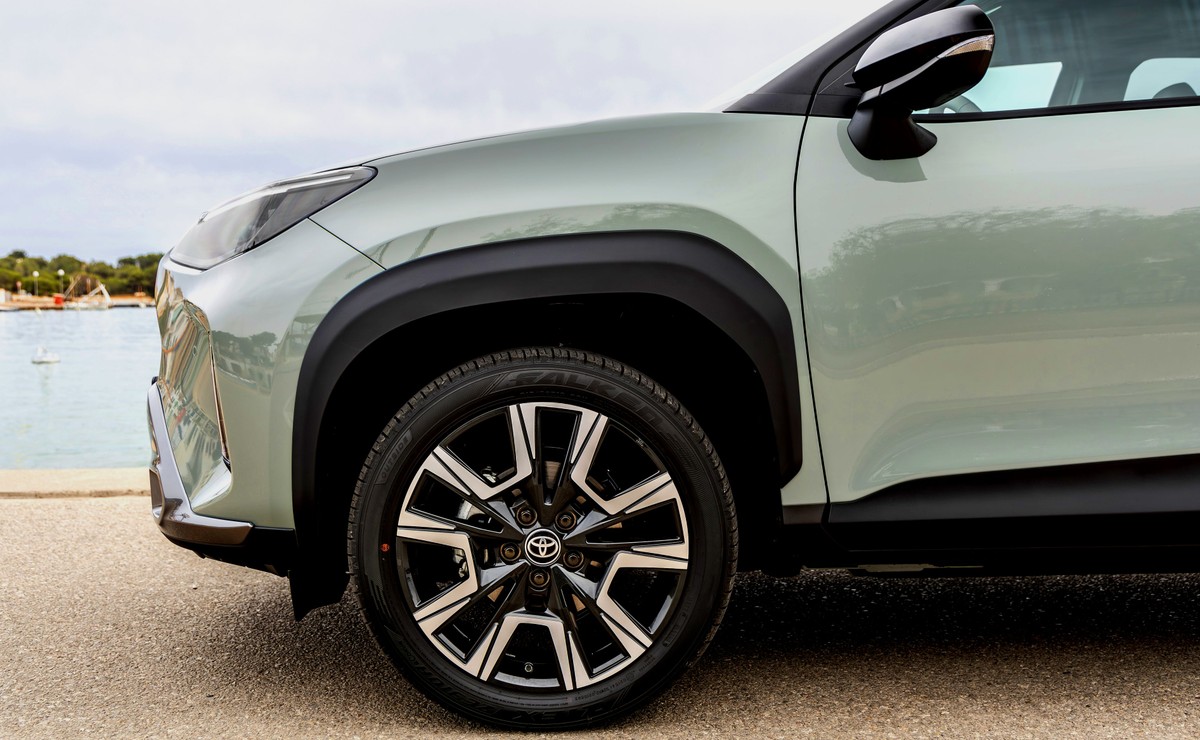 Toyota Yaris Cross to najtańszy SUV japońskiej marki w Polsce