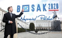 Bosak ogłosił hasło wyborcze: "Naprzód Polsko!" wydobyto z cienia