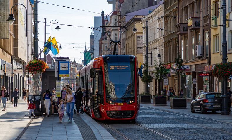 Katowice — średnia prędkość wysyłania dla internetu mobilnego: 11,3 Mb/s