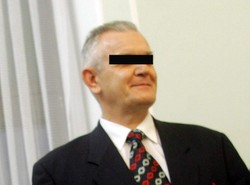 Były wiceszef MON podejrzany o łapówki