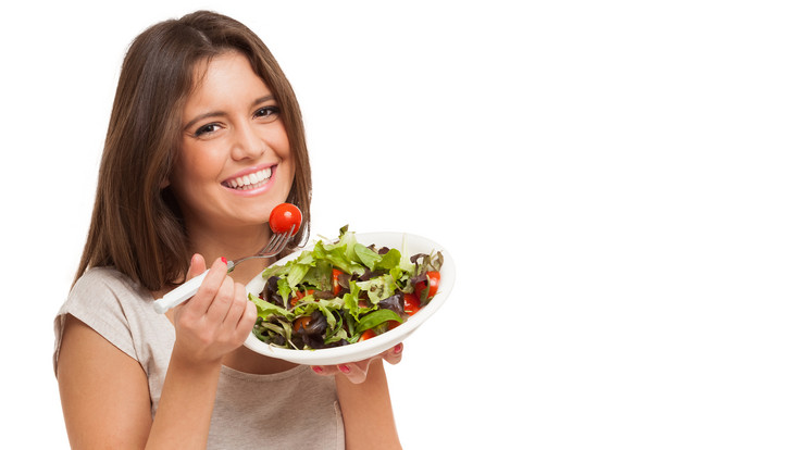 A salátákba nem csak zöldségek, de gyümölcs, hús, tojás, 
tejtermékek is kerülhetnek /Fotó:Shutterstock