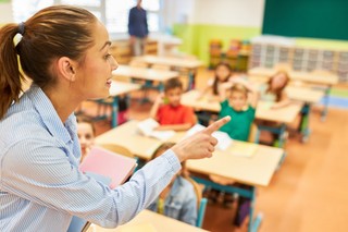 Asystentki międzykulturowe w szkołach? Środki są, chętnych brak