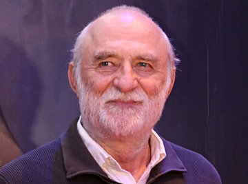 "OVO NE PRILIČI ČOVEKU OD 70 GODINA" Ristovski objavio SLIKU BEZ IČEGA NA SEBI u Crnoj Gori - MREŽE SE USIJALE ! (FOTO)