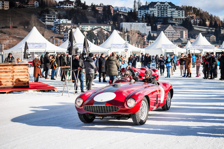 Klasyki na lodzie w St. Moritz