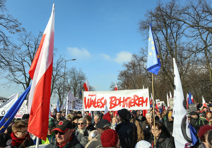 Manifestacja KOD w Warszawie