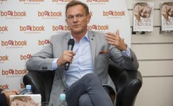 Pazura o pierwszej żonie: Wszędzie pokitrana wódka, a ja muszę nakarmić dziecko, uprać mu rajstopy