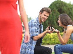 Mężczyzna nie do wytrzymania (?), czyli jak sobie radzić, gdy partner jest bawidamkiem