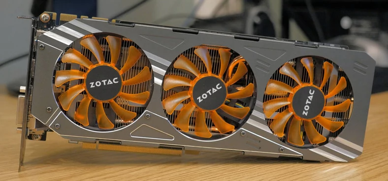 Zotac AMP - mniej rurek cieplnych, a więcej wentylatorów