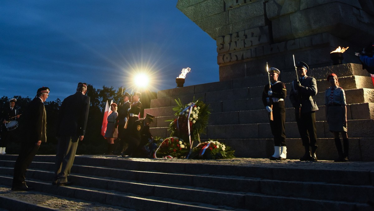 Urzędniczka MON, zatrzymana przez CBA, zablokowała harcerza na Westerplatte