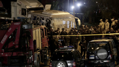 Tragédia: 20 ember meghalt, amikor felrobbant egy autóba rejtett pokolgép