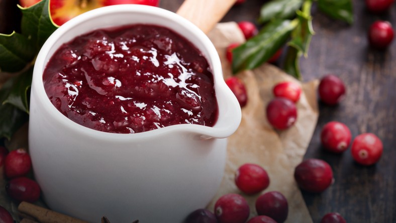 Sos z żurawiny - przepis - Onet Gotowanie