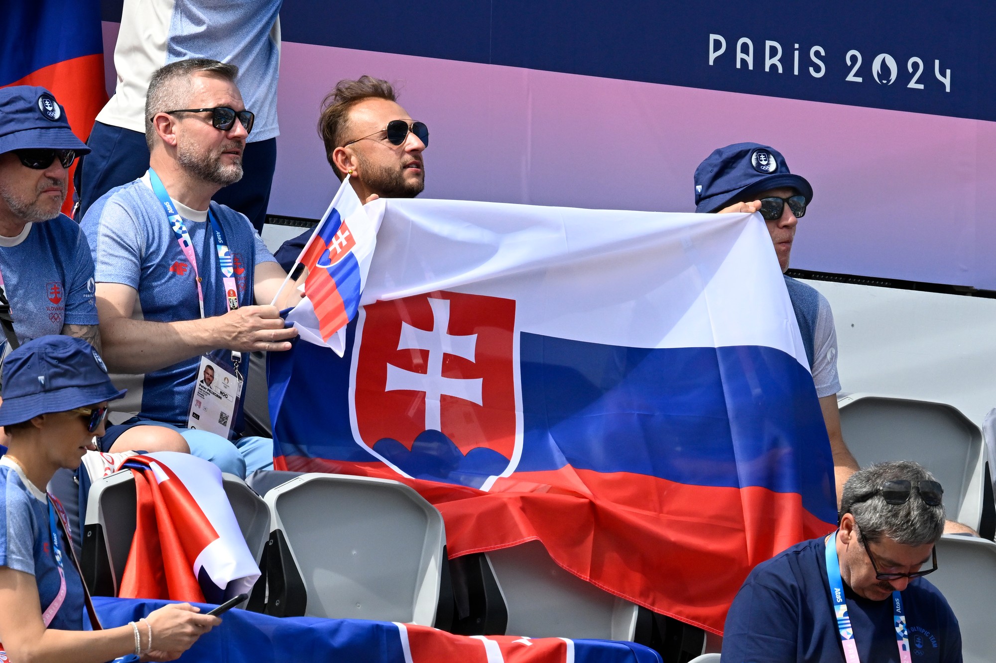 Minister vnútra Matúš Šutaj Eštok, prezident SR Peter Pellegrini a prezident Slovenského olympijského a športového výboru (SOŠV) Anton Siekel v Paríži.