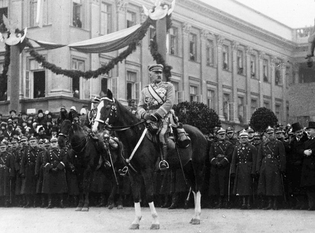 Skandal na Litwie. Grób z sercem Piłsudskiego zbezczeszczony