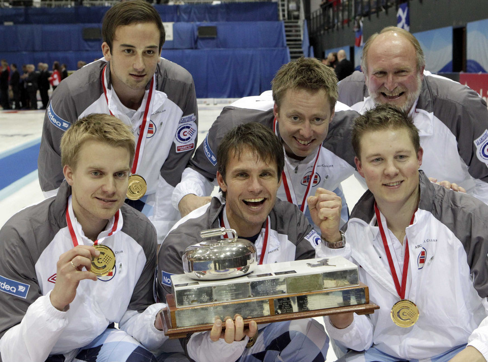 Switzerland, CHAMPERY, 2010-12-11T193527Z_01_DBA49_RTRIDSP_3_CURLING.jpg