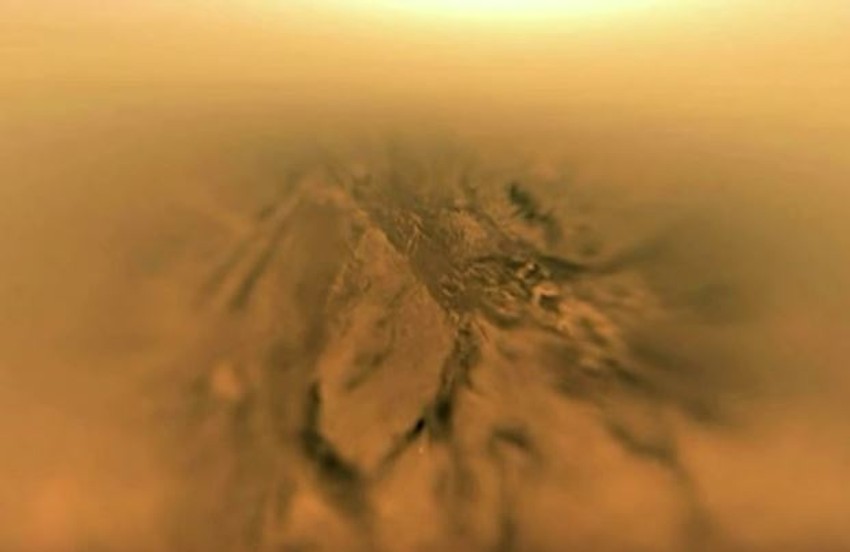 Hajgens sleće na Titan