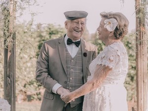 Az esküvőjükön nem készültek fotók, 60 évvel később bepótolták! Vigyázat, MEGHATÓ!