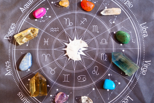 Horoskop dzienny dla wszystkich znaków zodiaku na środę. Sprawdź, co szykują dla ciebie gwiazdy