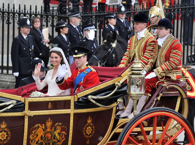 Przejazd karetą do Pałacu Buckingham
