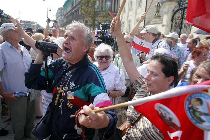 Cejrowski porównał ugodę ws. krzyża do Jaruzelskiego