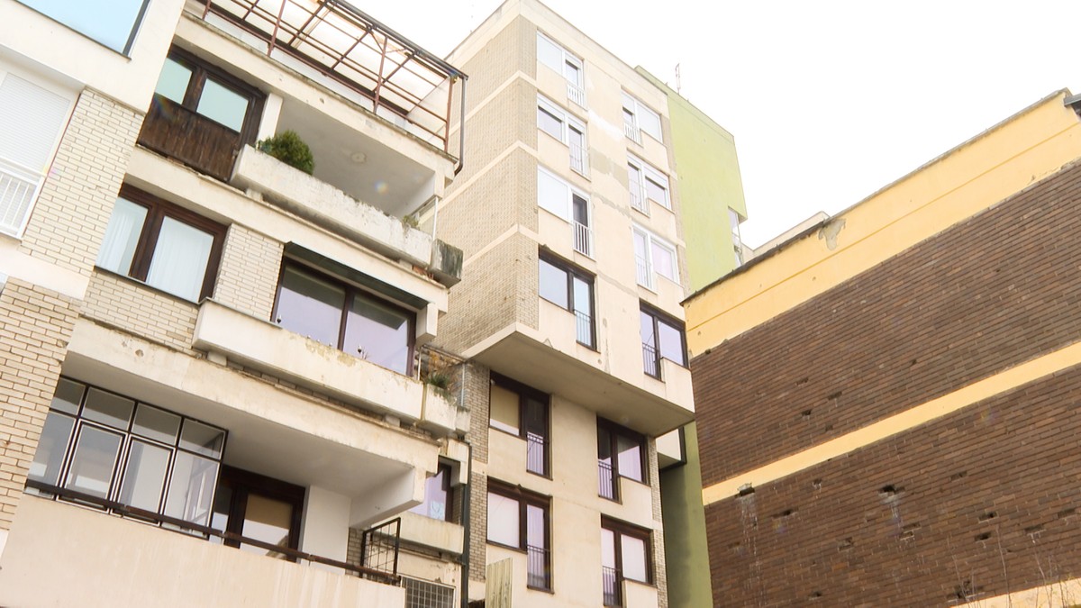 Ovde živi udovica Halida Bešlića, Sejda, kao i ostatak porodice