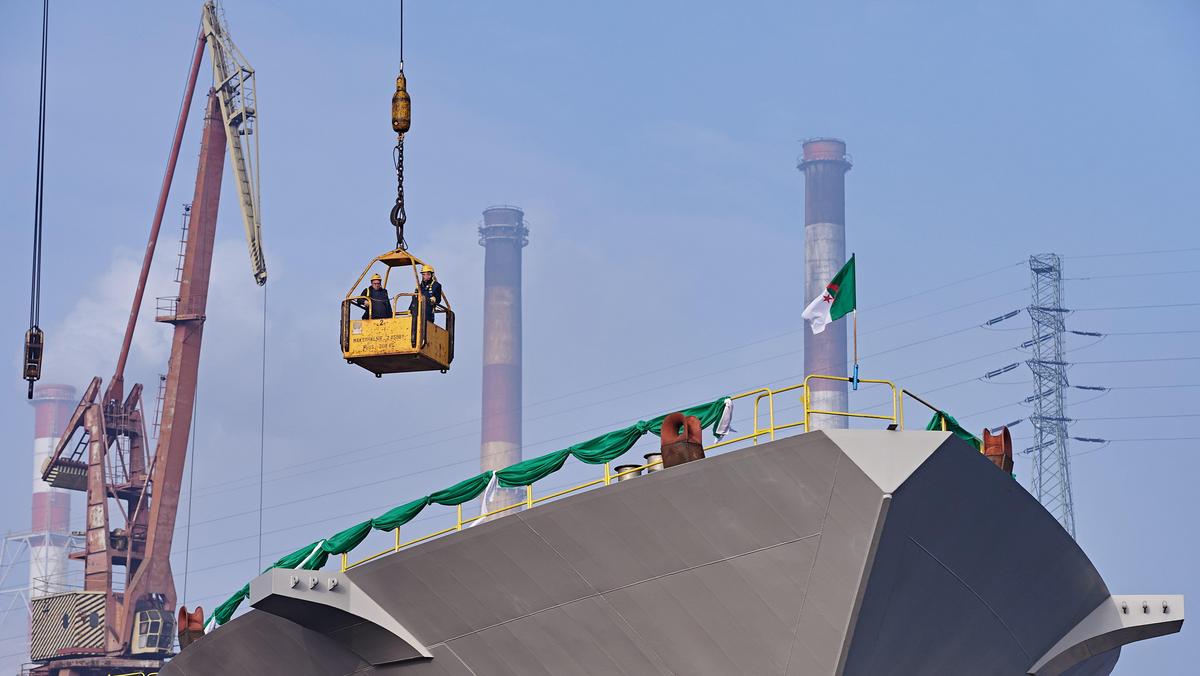 wodowanie żaglowiec stocznia remontowa shipbuilding