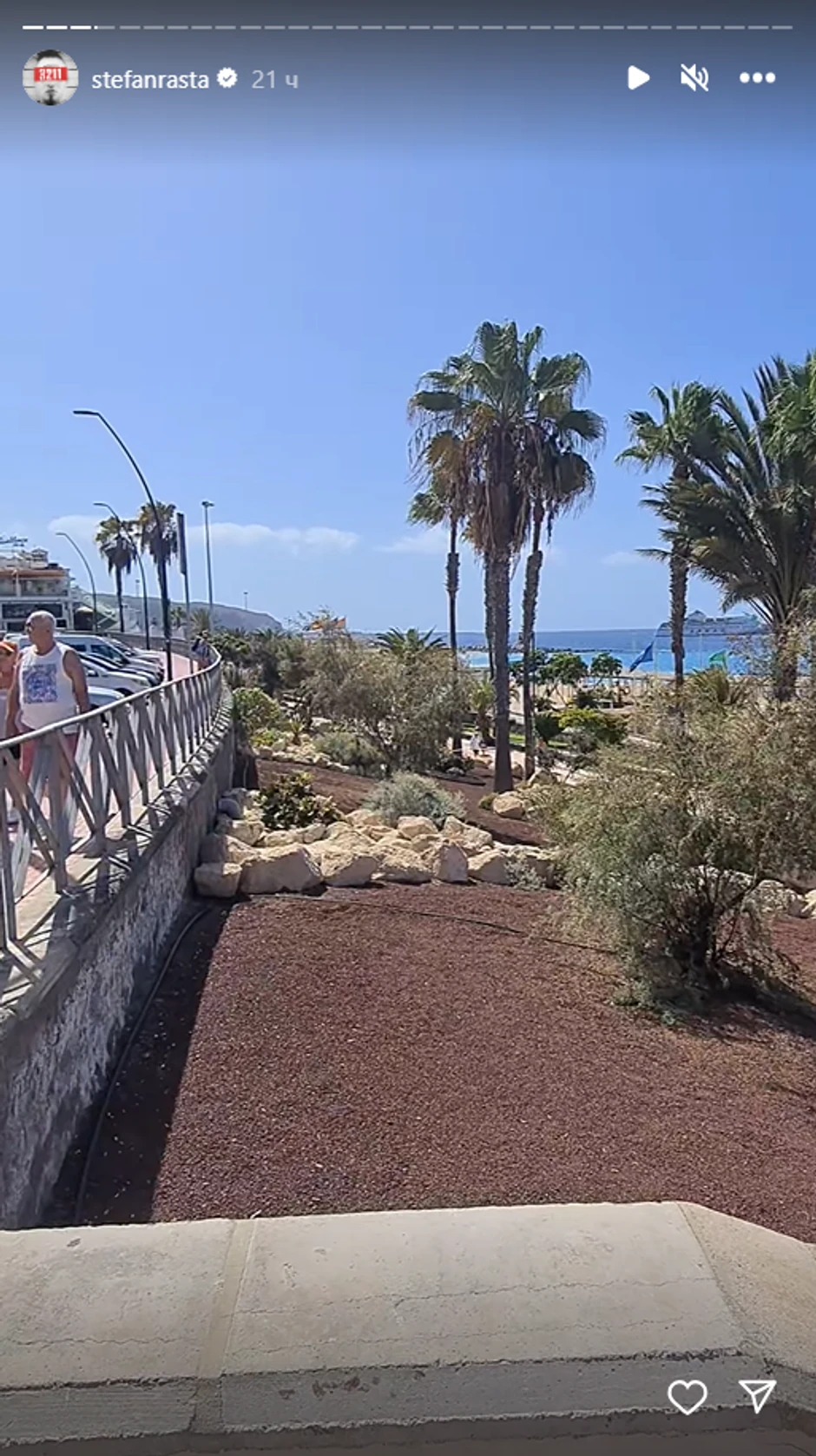 Rasta sa ćerkom Tarom na moru