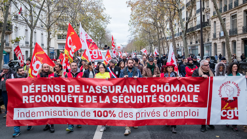 Francja: trwa strajk przeciw zmianom w systemie emerytalnym. Nie jeżdżą autobusy, pociągi i metro