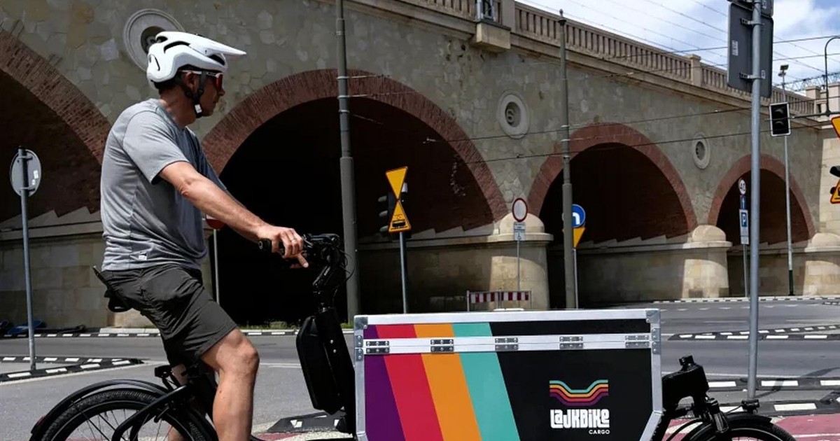 Nowe centrum rowerowe przy Hali Targowej. Mieszkańcy mogą wypożyczyć rowery cargo bez opłat