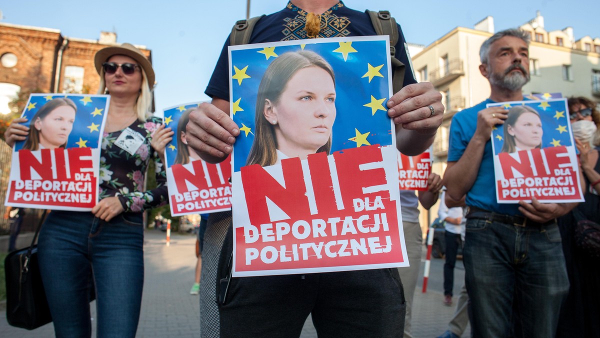 Demonstracja przeciwników deportacji Ludmi?y Koz?owskiej